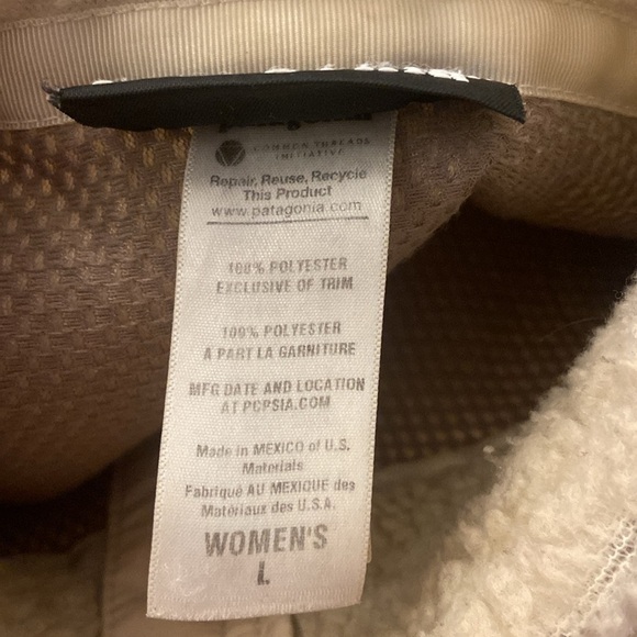 Patagonia Women's Retro-X Jacket
Style #23071 Women's Cream Fleece Jacket Sz L - Picture 5 of 10